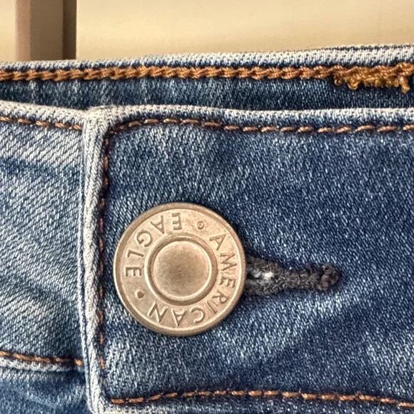 American Eagle Outfitters Blue Distressed Jean Shorts - Picture 2 of 4